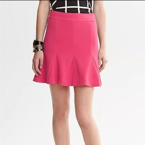 NWT Banana Republic Fluted Skirt in Pop Pink